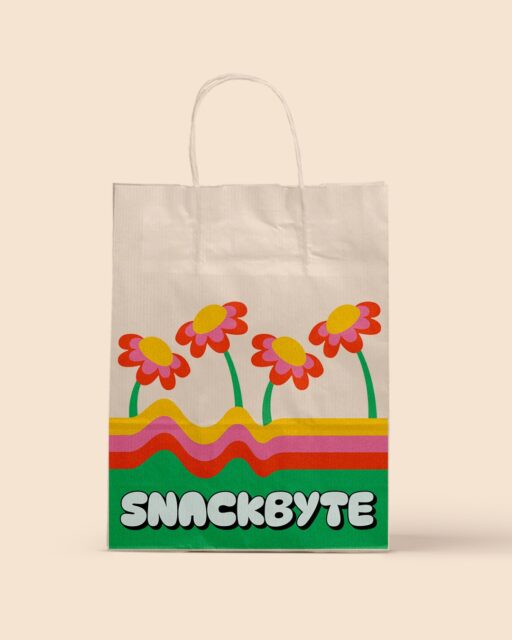 Identidade | SNACKBYTE - Mini Market💚 Projeto completo no Behance e no site!
👀 Links na Bio.💥 Cada projeto que assinamos carrega presença marcante, intenção estratégica e atitude criativa.👉 Saiba mais no site: www.damdae.com.br#logoday #branddesign #logodesing #logodesigner #visualidenty #visualidentitydesigner #creativebranding #brandbrainy #colorfulbranding #colorfulldesign #funnydesign #bolddesigner #designcommunity #thedesigntip #womenwhodesign #designinspiration@damdae